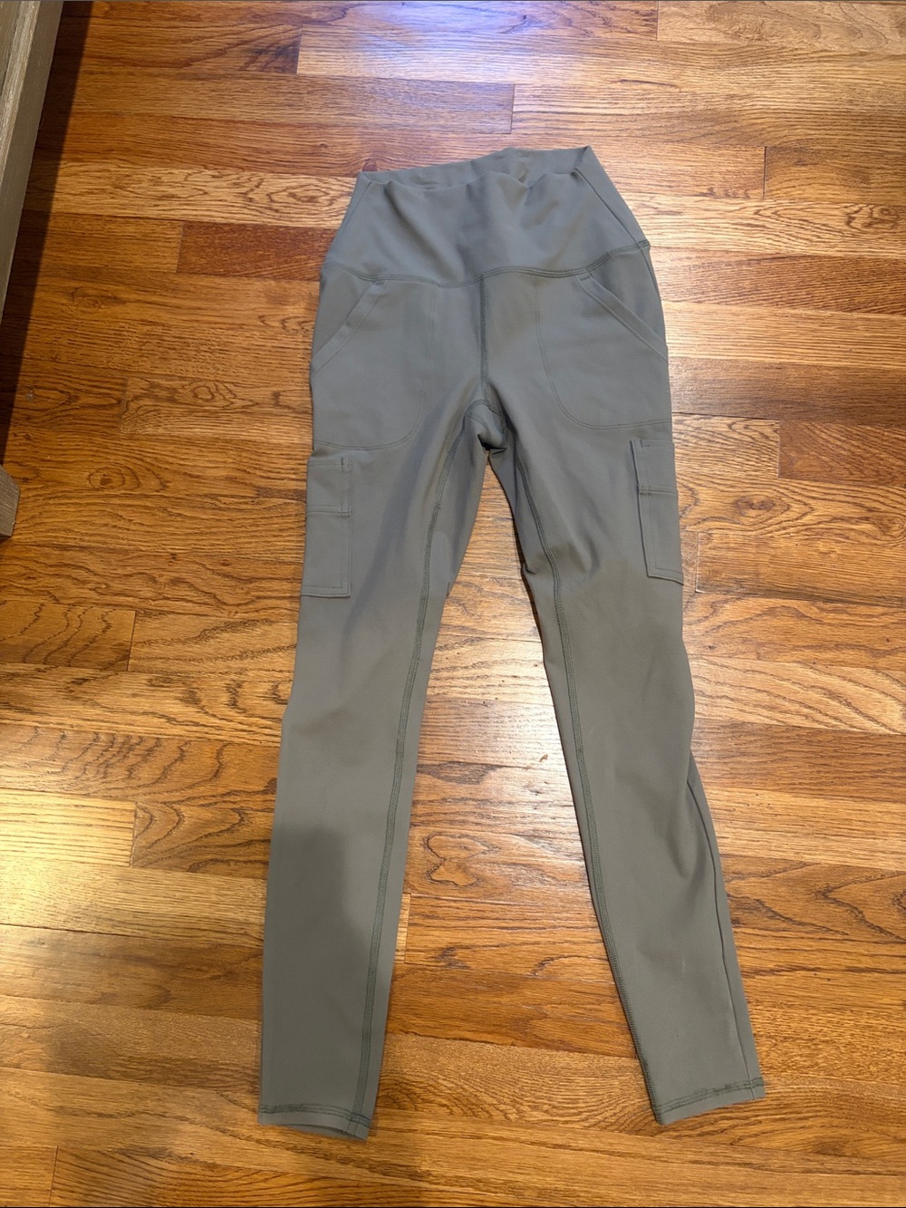 Avalanche Olive Gray High-Rise Cargo Leggings